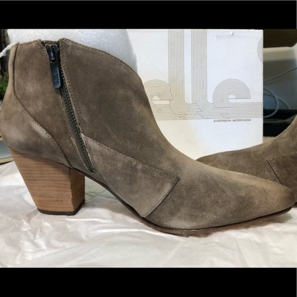 Belle by Sigerson Morrison Yoko‎ Bootie Suede 10.5